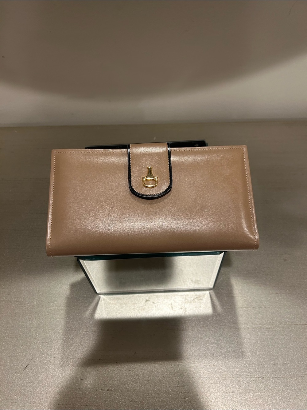 Enny Vintage Classic Taupe Leather Wallet with Gold Hardware